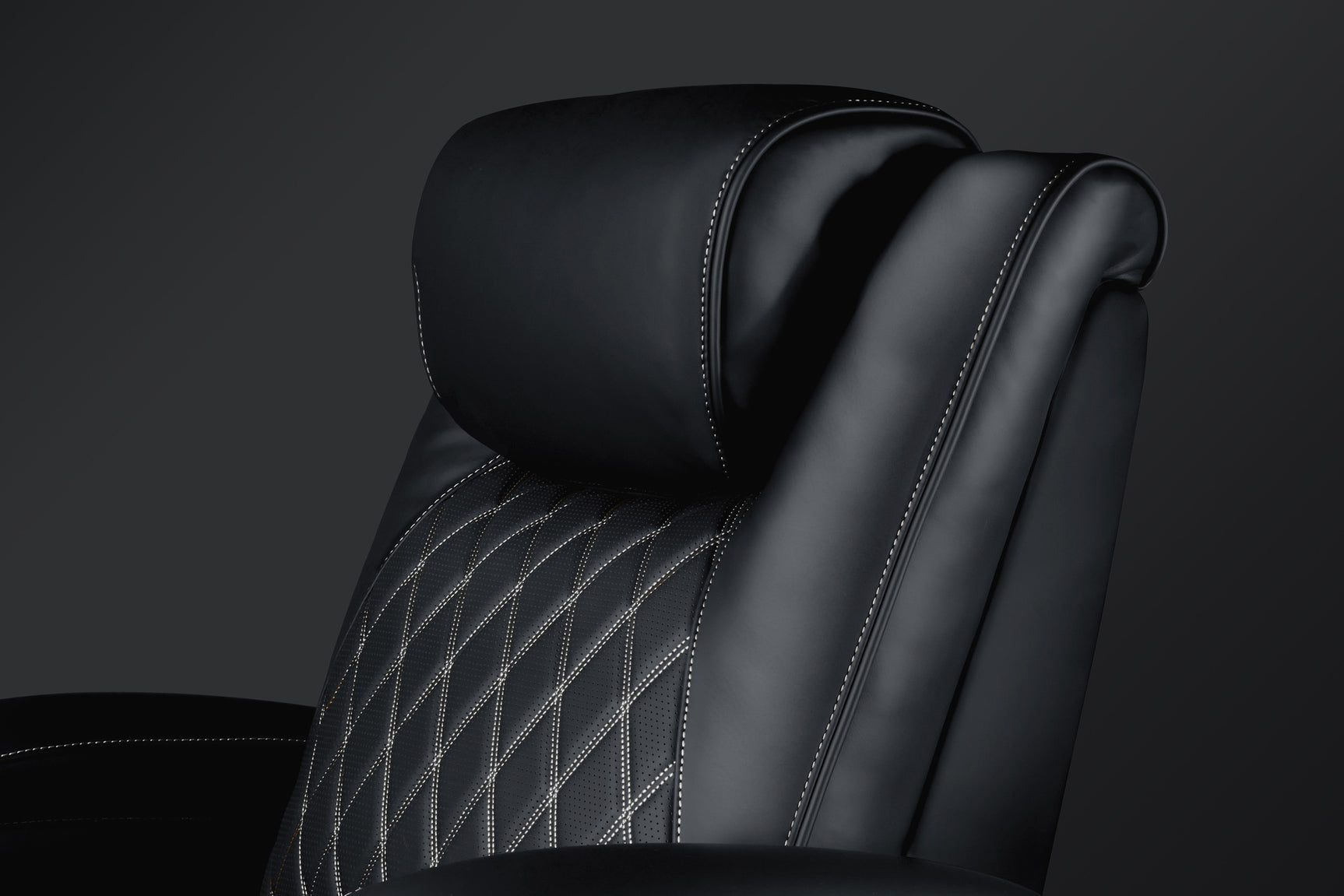 Oslo Ultimate Home Theater Lounge