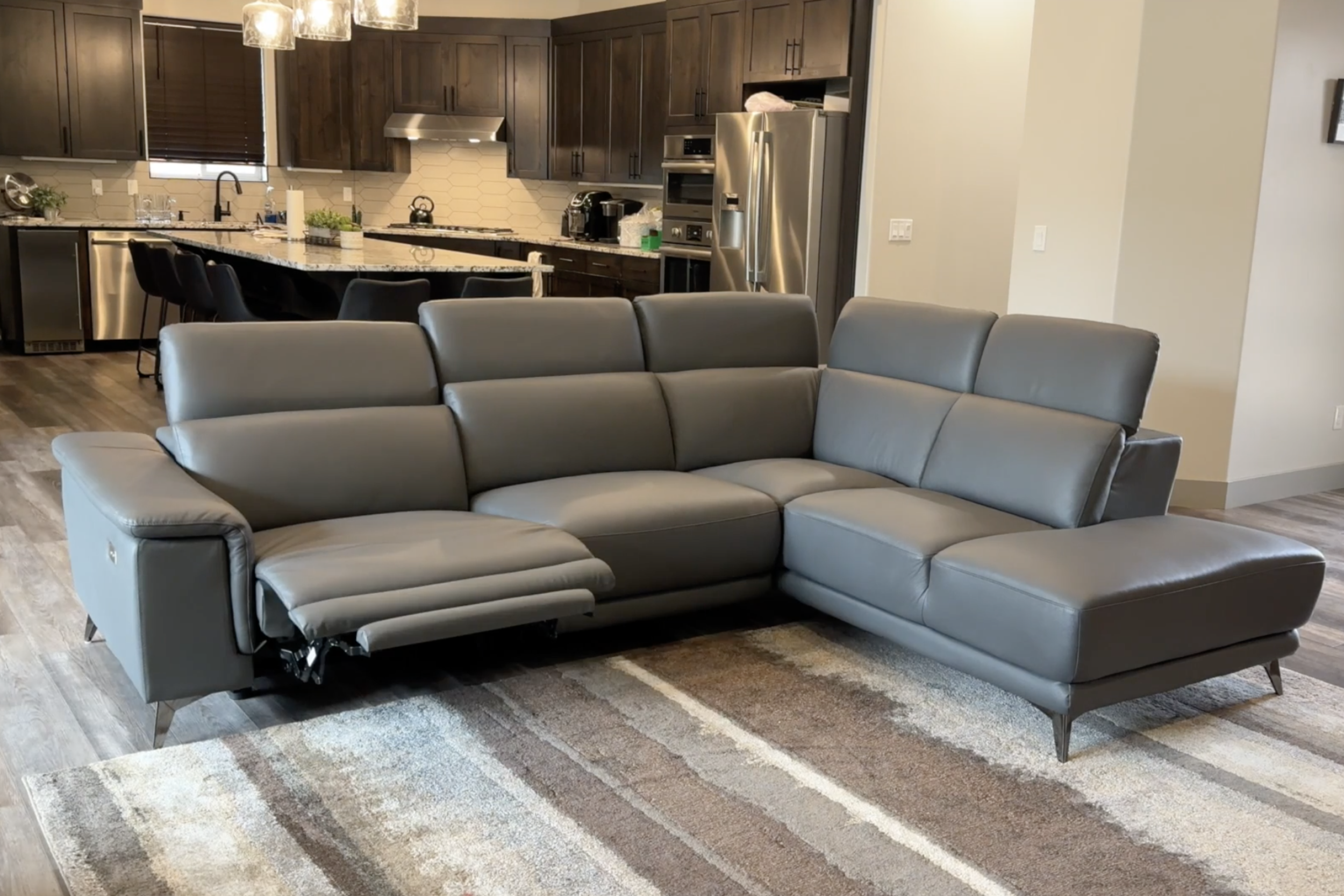 Pista Leather Reclining Sectional Lounge