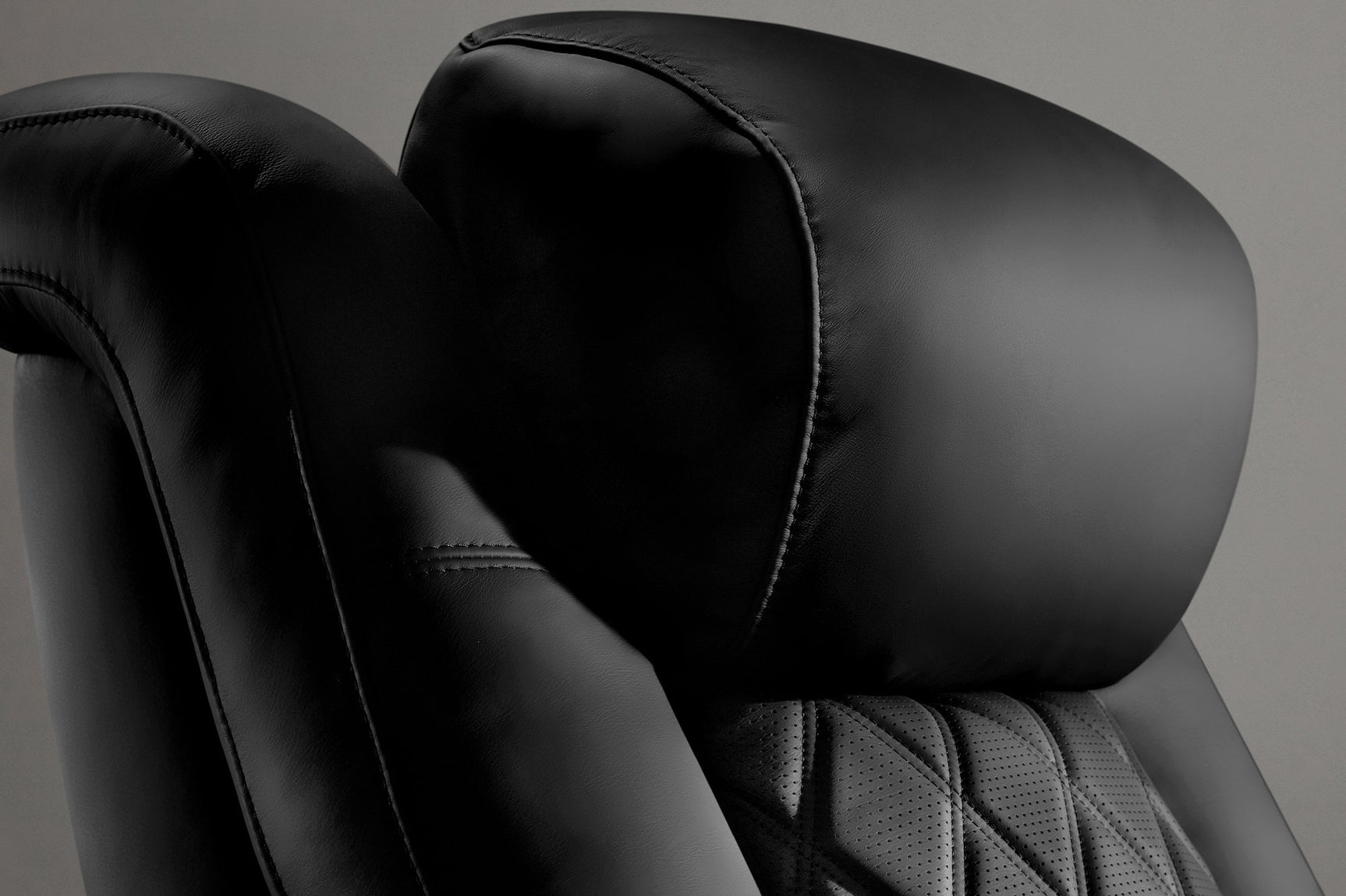 Tuscany Ultimate Home Theater Lounge