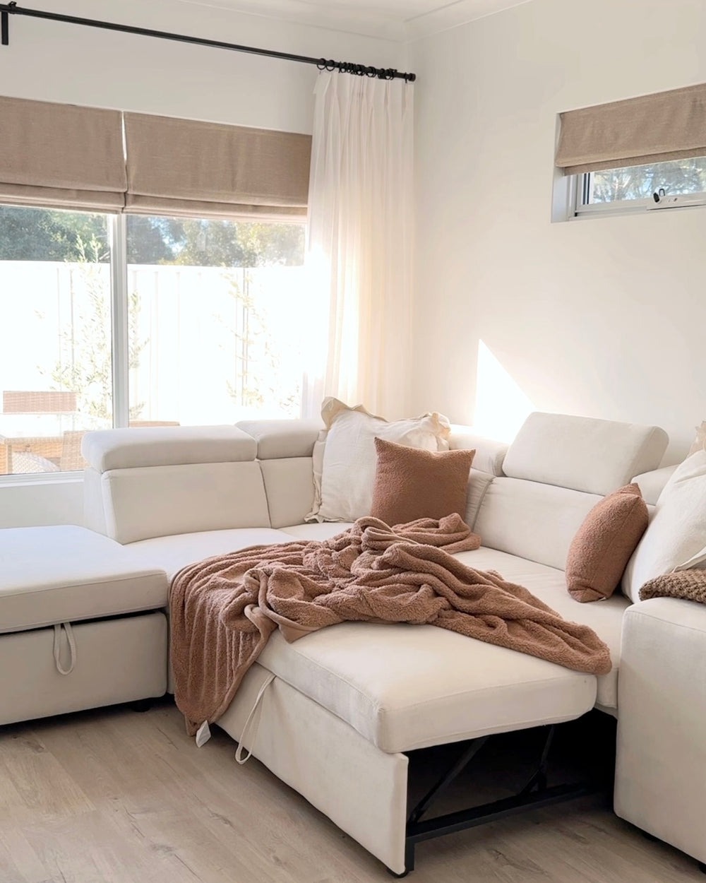 Finn Fabric Sectional Lounge Bed