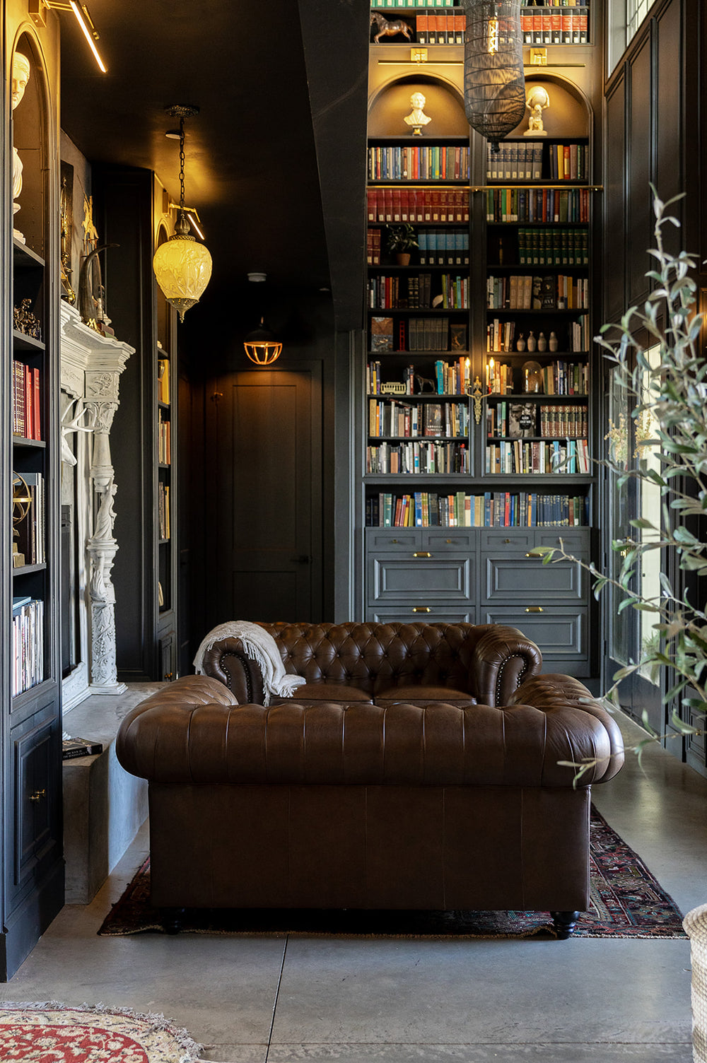 Parma Leather Chesterfield Lounge