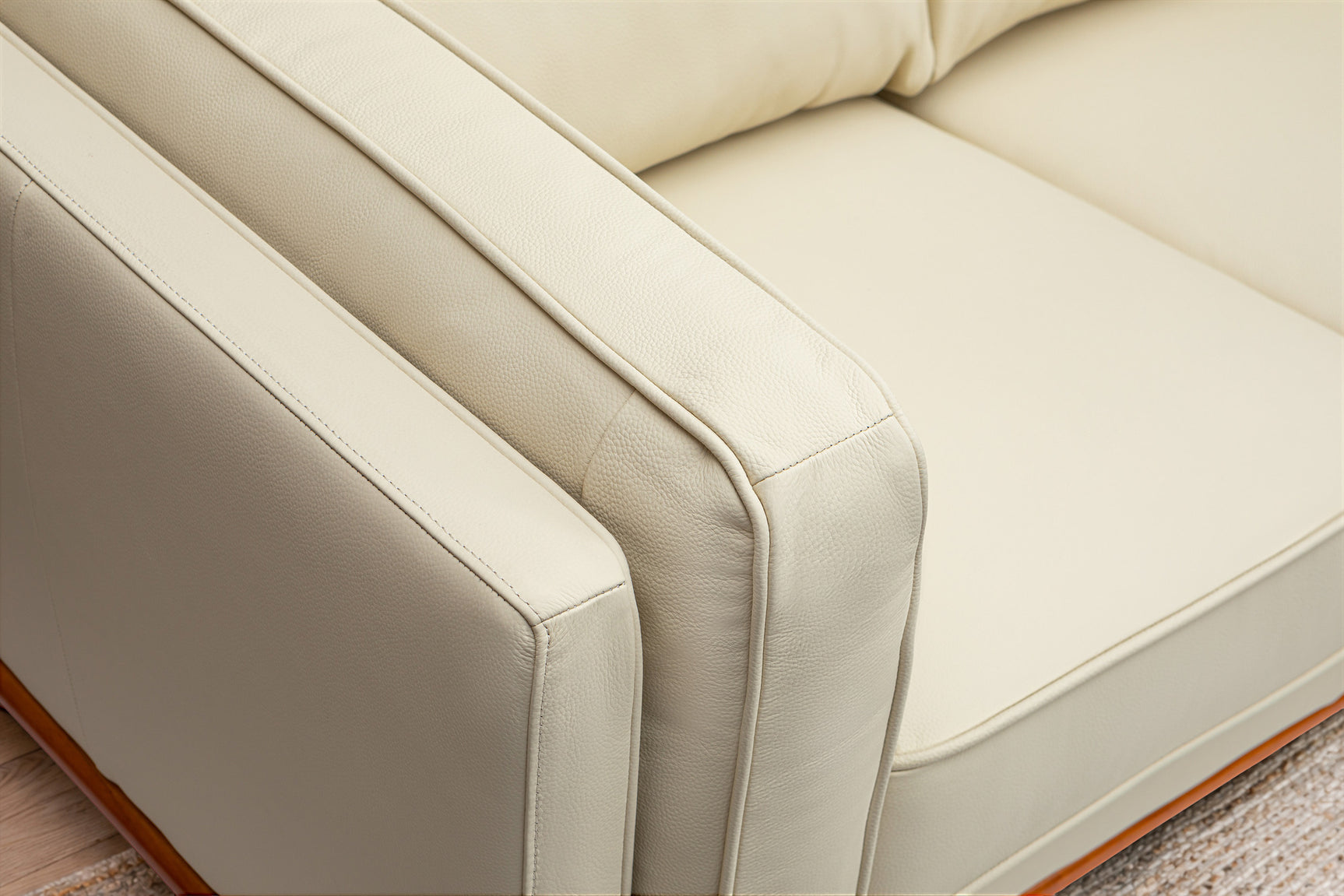 Artisan Leather Lounge
