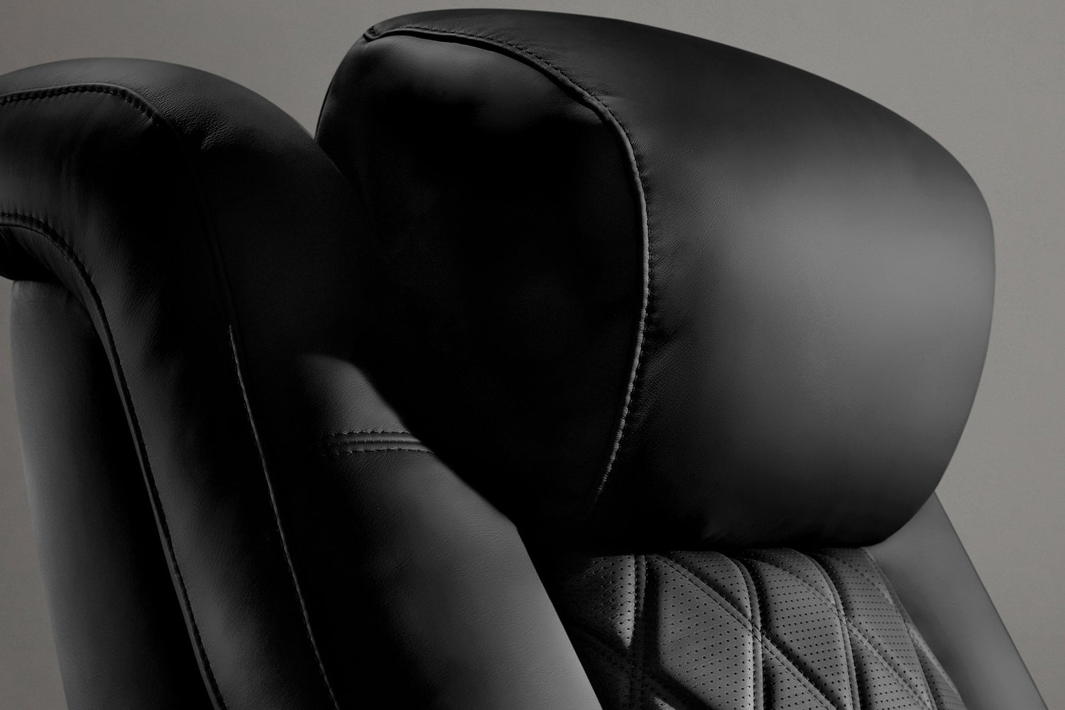 Tuscany Ultimate Home Theater Lounge