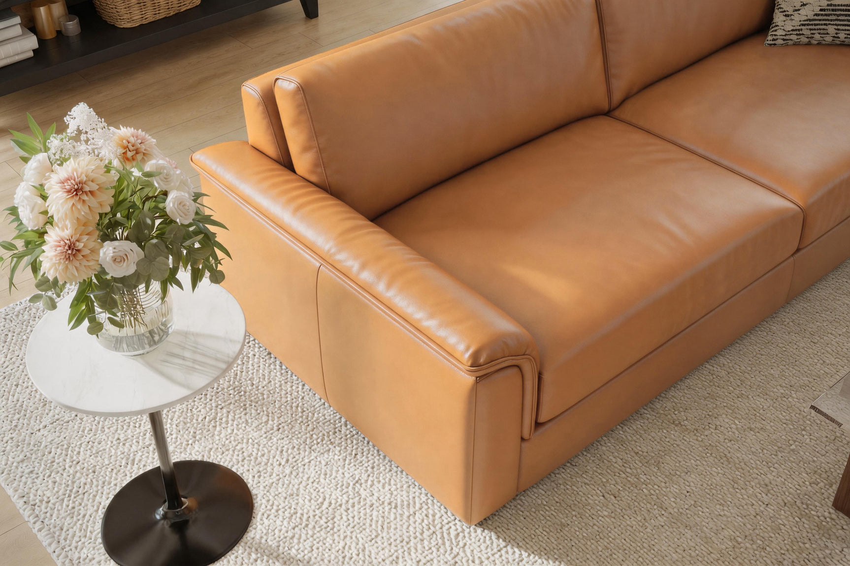 Zaira Leather Lounge