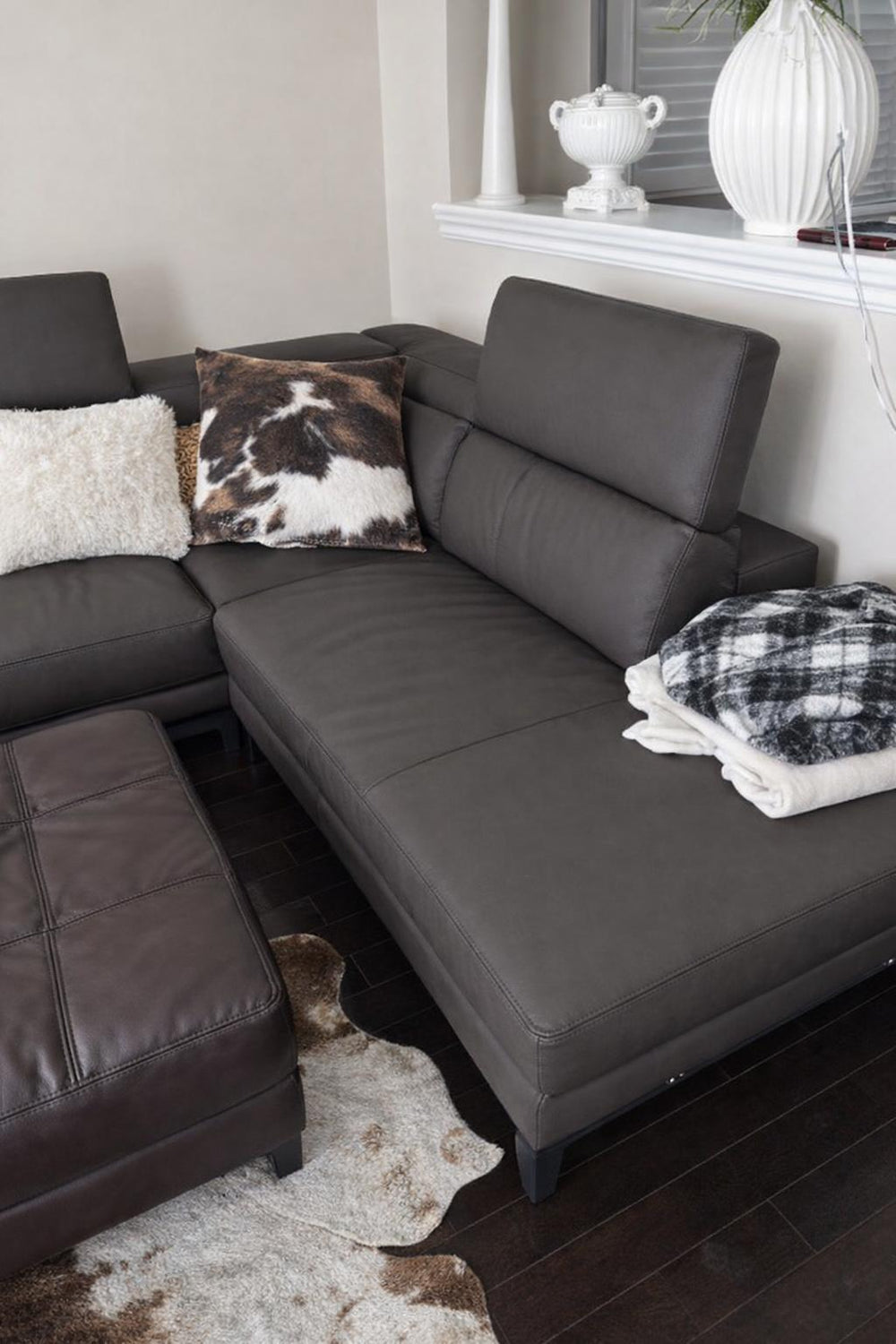 Valletta Leather Corner Sectional Lounge