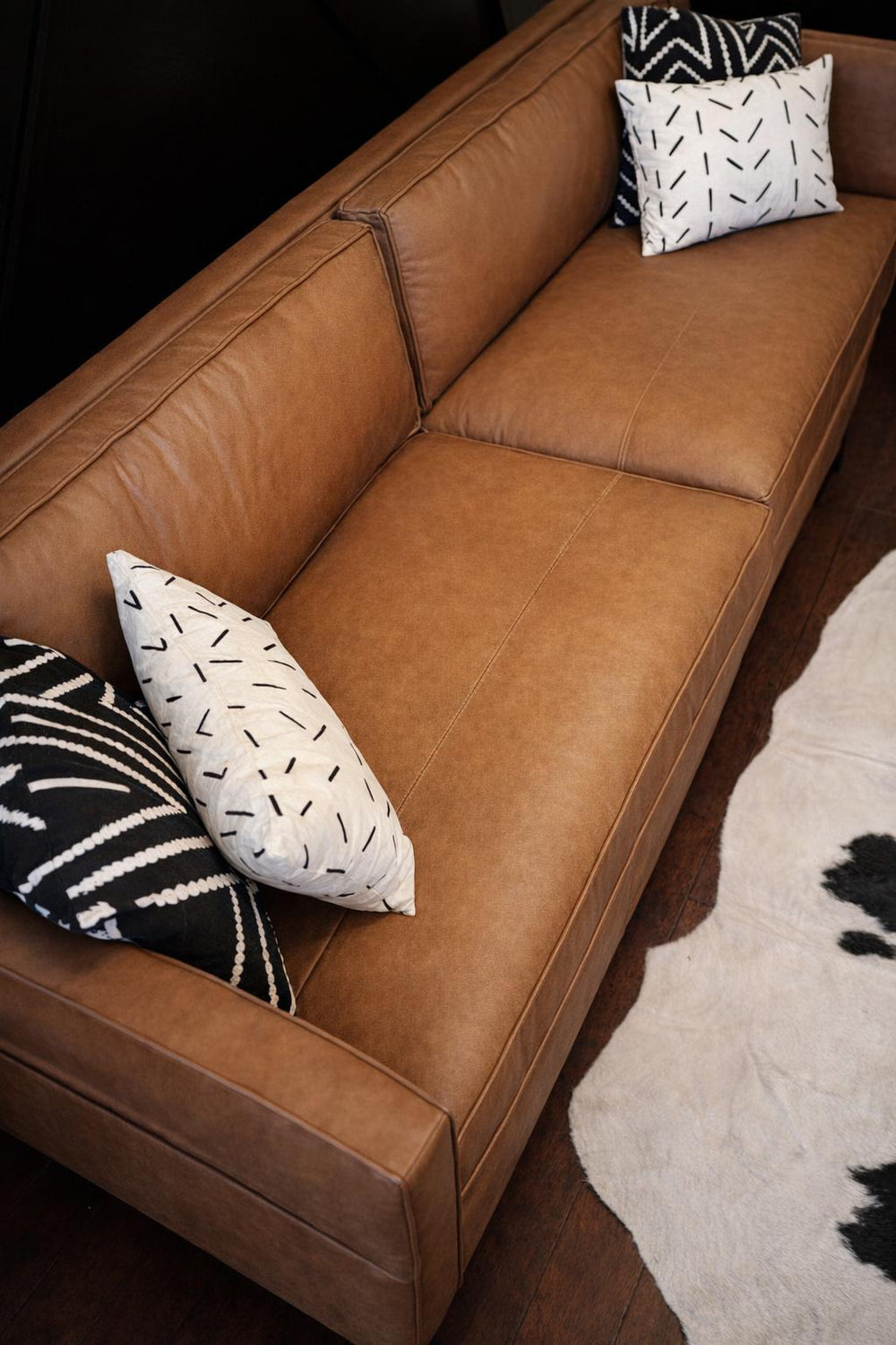 Alaina Leather Lounge