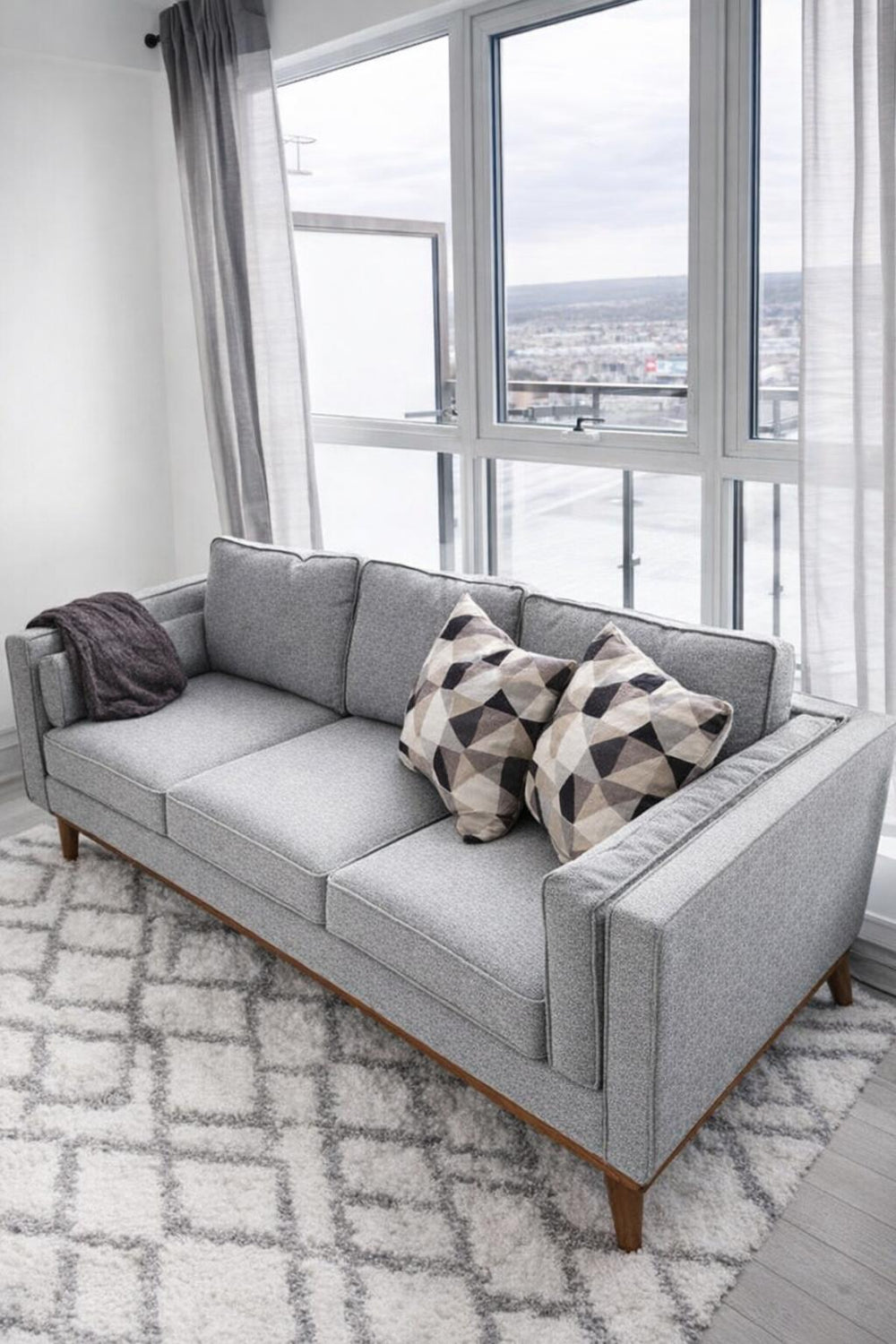 Artisan Swiss Linen Lounge